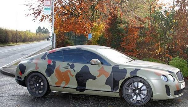 Mario-Balotelli-Wraps-Bentley-Continental-GT-in-Camouflage-U90213770798vrD--802x458@Gazzetta-Web_mediagallery-article