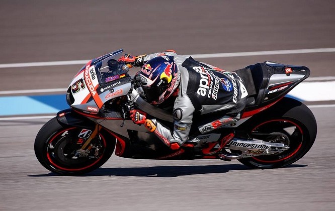 Брадль продолжит выступать за Априлию - MotoGP