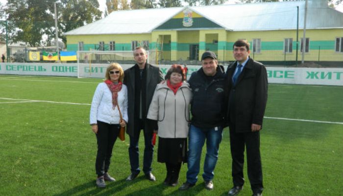 На открытие нового стадиона Ингульца прибыло руководство ПФЛ и ААФУ, фото fc-ap.com.ua