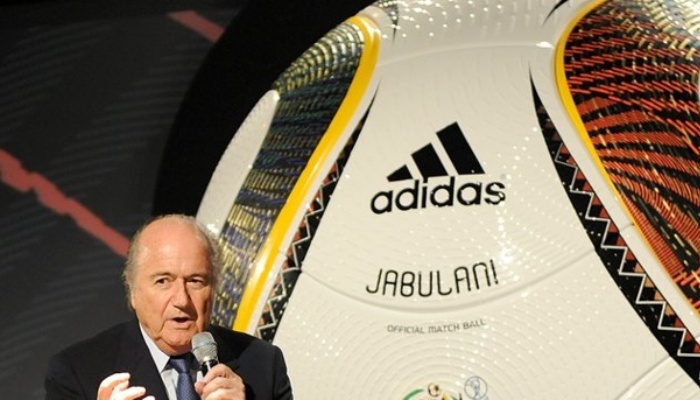 Adidas не стал призывать к отставке Блаттера - Футбол