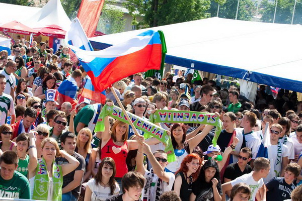 1277341817-slovenia-vs-england--slovenian-football-fans-go-crazy-watching-a-game_364437