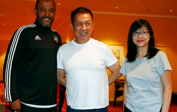 Нуну, Питер Лим и Лэй Хун (президент клуба), valenciacf.com