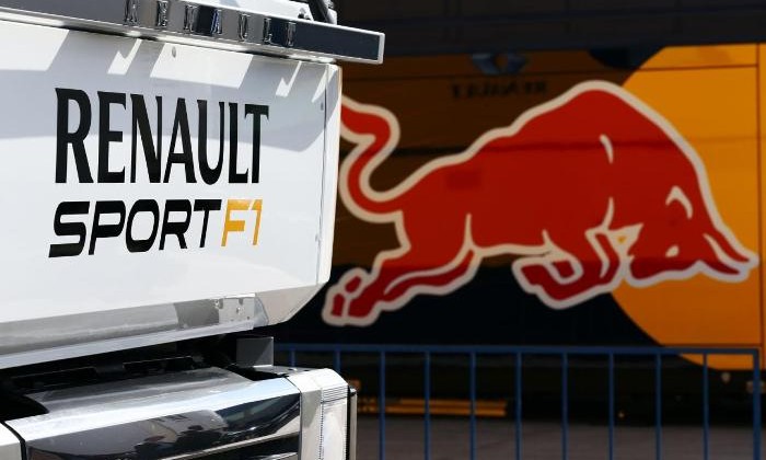 Ред Булл будет использовать двигатель Renault - Формула 1