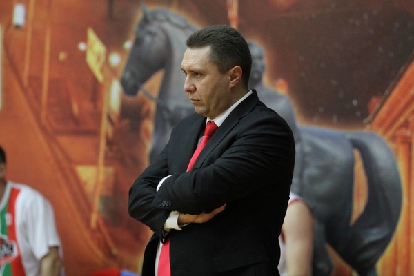 Чемпионат ФБУ. Глебов - MVP ноября, Плеханов - лучший тренер - Баскетбол