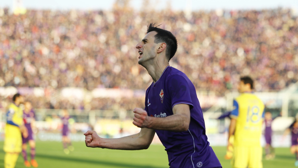 Пока Игуаин отрывается, Калинич догнал Эдера. Фото corrieredellosport.it