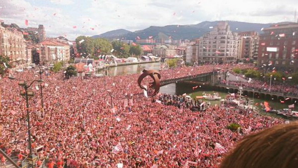 Athletic-Bilbao-Supercopa-Barcelona-Celebration-Parade-Victory-5-1-La-Liga-Opener