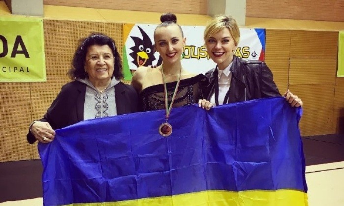 Ризатдинова выиграла серебро в многоборье на этапе Кубка мира - Гимнастика