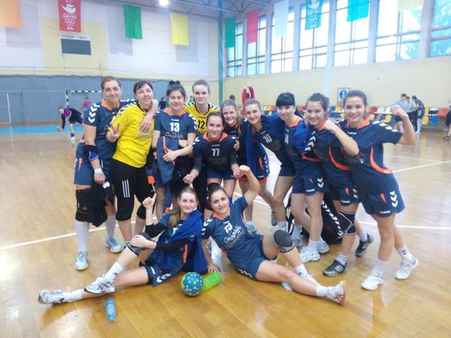 Днепрянка празднует победу над Карпатами, handball.net.ua
