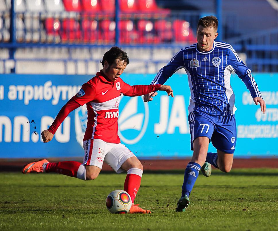 Андрей Прошин (справа), fcvolgann.ru