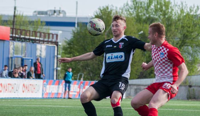 Скоцкий (с мячом) оказался причастен к обоим голам, но сам не забил, veres.club