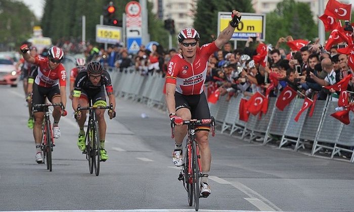 Lotto-Soudal назвала состав на Джиро - Велоспорт