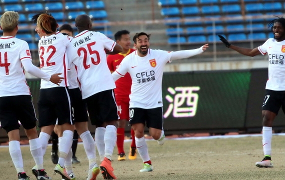 Радость Лавесси, фото sports.sina.com.cn