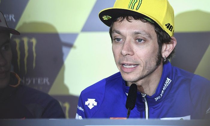 Росси: буду гоняться с Педросой или Виньялесом - MotoGP