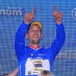 Маартен Тьяллинги перехватил синюю майку, Getty Images