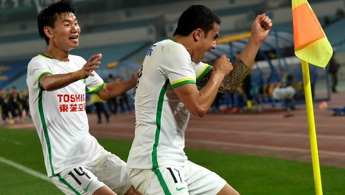 Тим Кэхилл празднует гол, фото sports.sina.com.cn