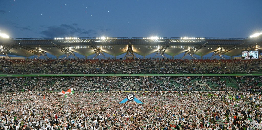 Перемогу в чемпіонаті Легія святкувала разом з уболівальниками, legia.com