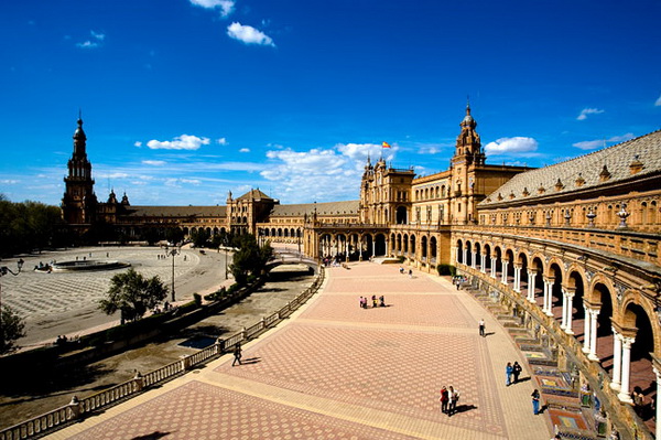 seville_cnt_24nov09_iStock_