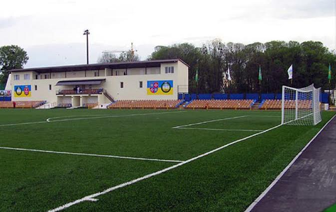 Стадіон СК Нива з полем зі штучним  покриттям, niva.vn.ua