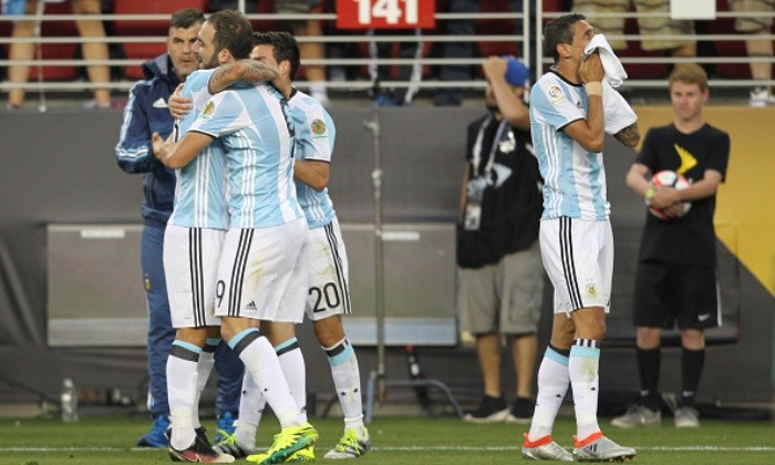 Ди Мария посвятил гол умершей за несколько часов до матча бабушке - Другая сторона