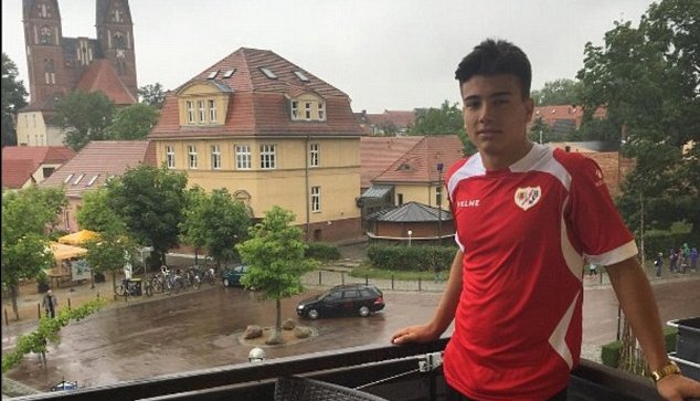 Лестер подписал 18-летнего форварда Райо Вальекано - Чемпионат Испании