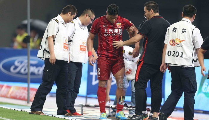 Травмированный Халк, фото sports.sina.com.cn