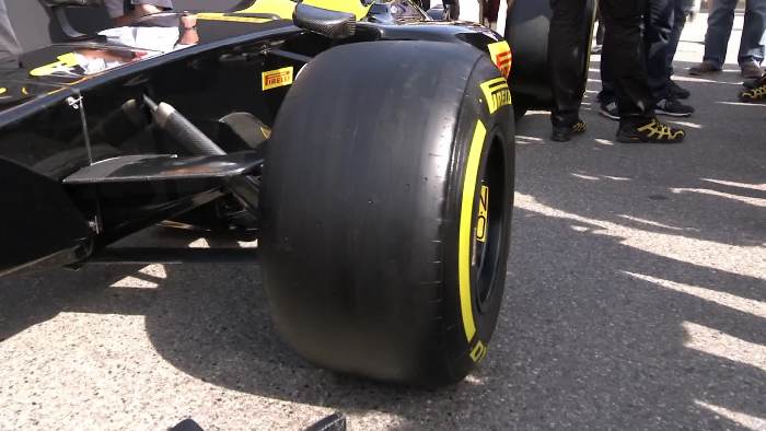 Феррари протестирует шины на следующий сезон - Формула 1