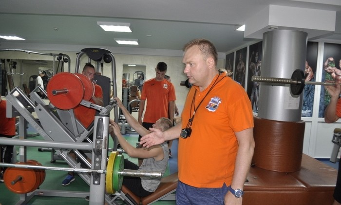 Кременчук вышел из отпуска - Чемпионат Украины по хоккею