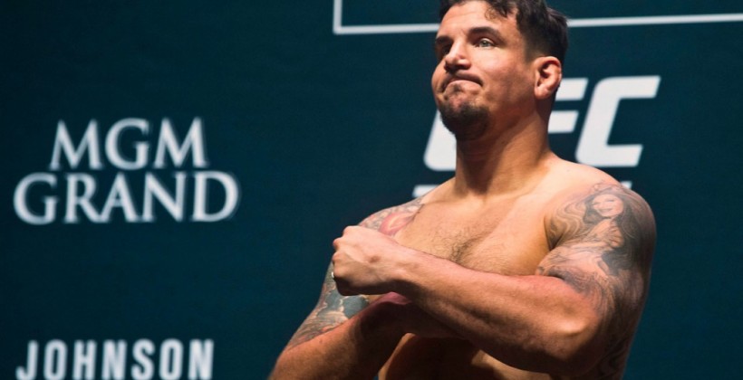 Дайджест MMA: Мир просит уволить себя, Макгрегор снялся обнаженным - MMA