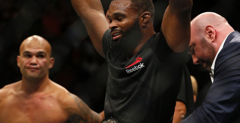 Вудли отбирает титул у Лоулера. Обзор UFC 201 - MMA
