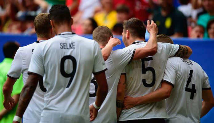 Германия громит Португалию и выходит в полуфинал Игр - Футбол