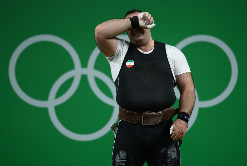 Бехдад Салими после третьей неудачной попытки в толчке, Getty Images