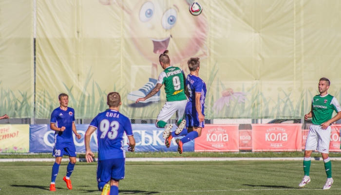 Верховая борьба Бровченко и Мишнева, фото fcbrovar.obolon.ua