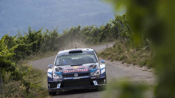 Миккельсен захватил лидерство на немецком этапе WRC - WRC