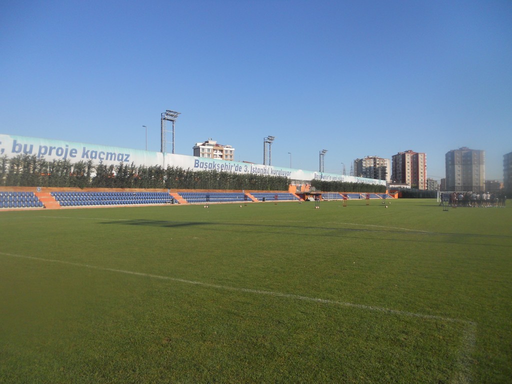 Одно из тренировочных полей Башакшехира, фото Владимира Семененко, Sport Arena
