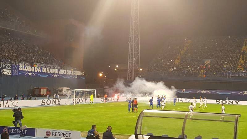 Шашка на поле, источник: Dinamo Zagreb Bad Blue Boys Zagreb Facebook page