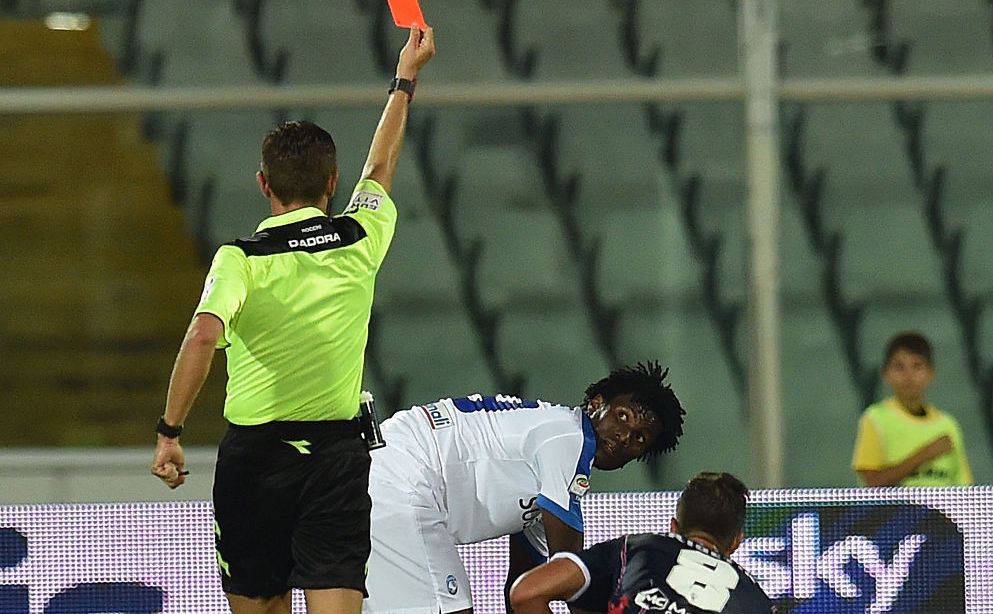 Франк Кессие заработал первое удаление в Серии А. Фото Getty Images