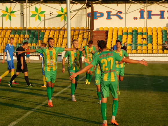 Самая результативная команда второй лиги празднует очередной свой гол, фото fc-ap.com.ua