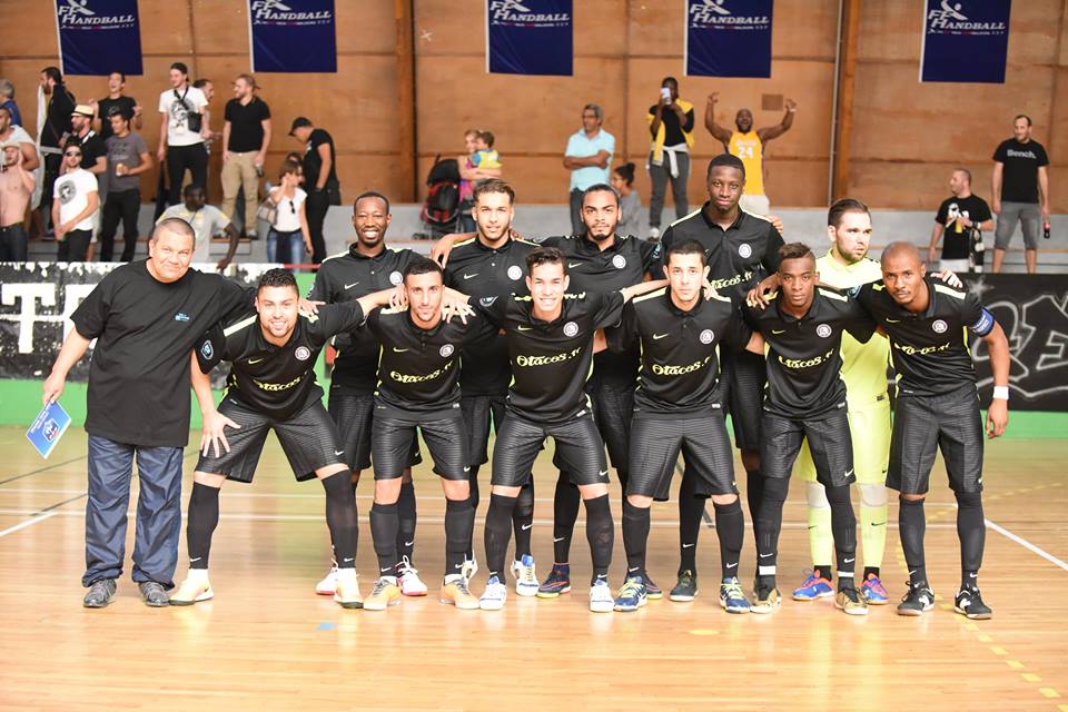 Кремлен-Бисетр перед игрой, futsal.com.ua