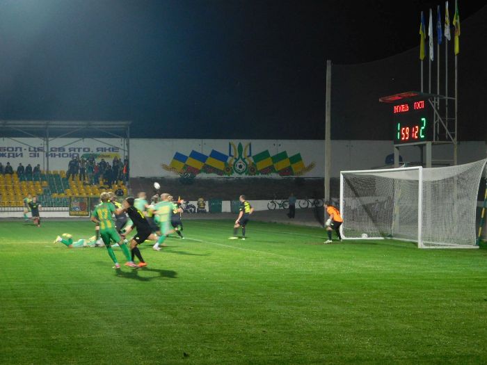 Горячий петровский матч с 5 голами и 12 карточками, фото fc-ap.com.ua