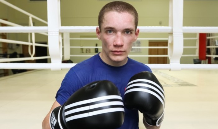 Чемпионский бой Малиновского отменен из-за травмы - Бокс