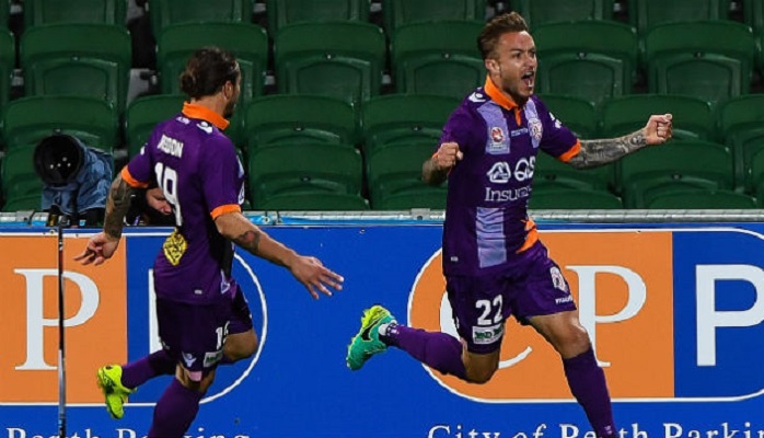 Адам Таггарт (справа), фото a-league.com.au