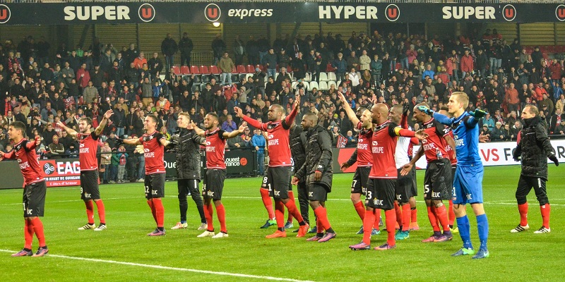 Генгам празднует победу над Анже со своими болельщиками, eaguingamp.com