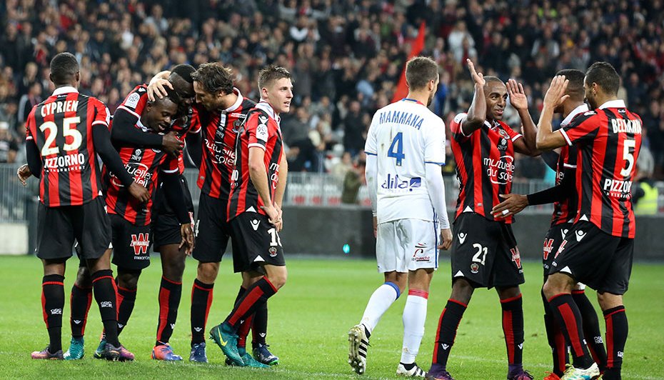 Ницца празднует гол в ворота Лиона, ogcnice.com