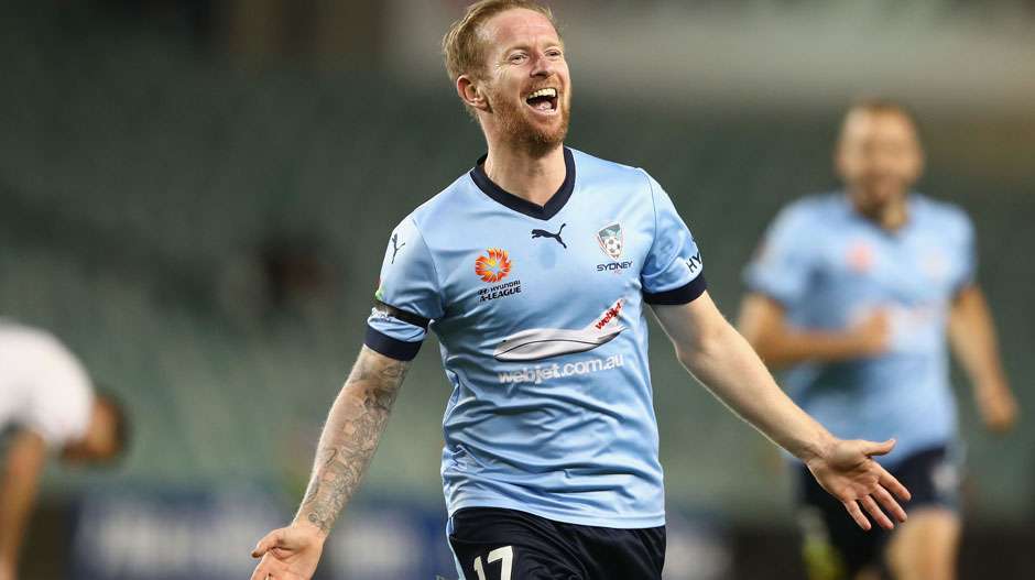 Дэвид Карни празднует дубль, a-league.com.au