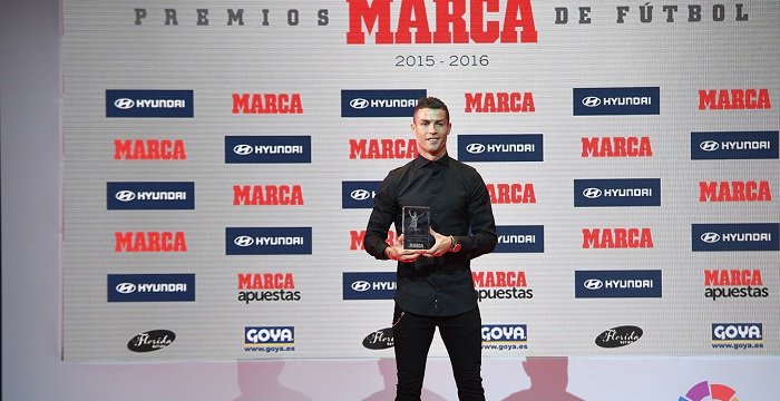 Роналду получил приз лучшего игрока сезона в Примере по версии Marca - Чемпионат Испании