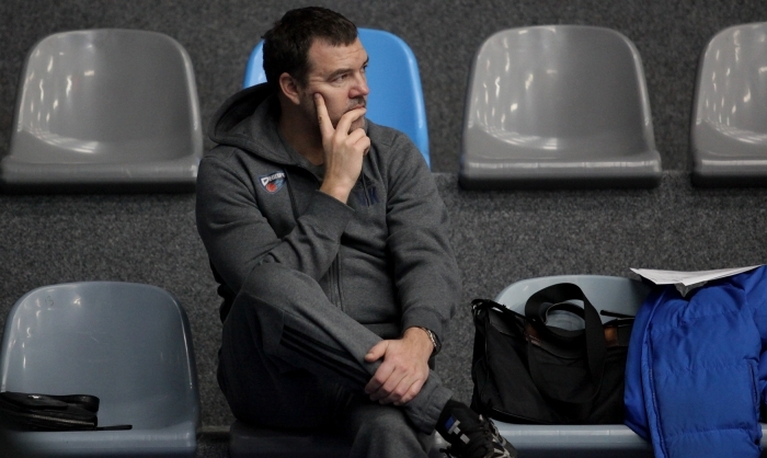 Президент клуба Валерий Кондратьев на матче Высшей Лиги, фото БК Днепр