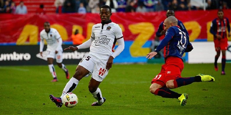 Кан умело остановил атаку Орлят, Lequipe.fr
