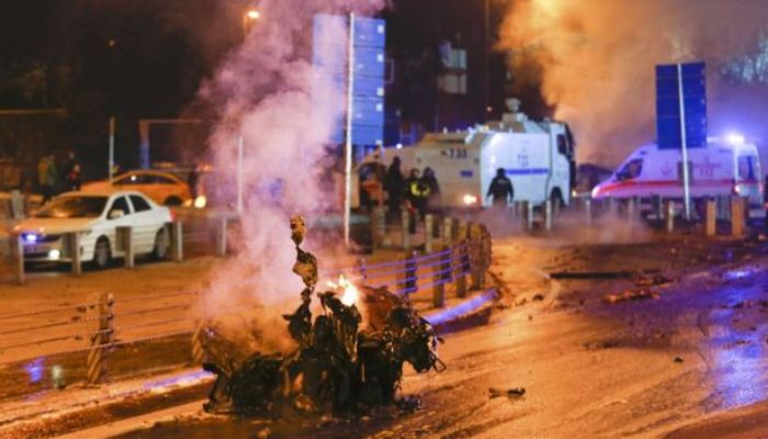 Число жертв теракта у стадиона Бешикташа возросло до 38 - Футбол