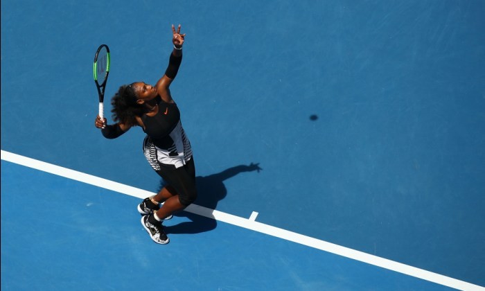 Серена не без труда прошла Стрыцову - Australian Open