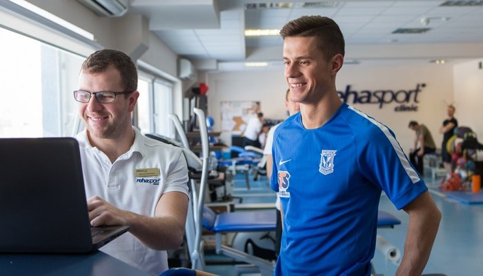 Защитник Карпат Костевич проходит медосмотр в Лехе - Чемпионат Украины